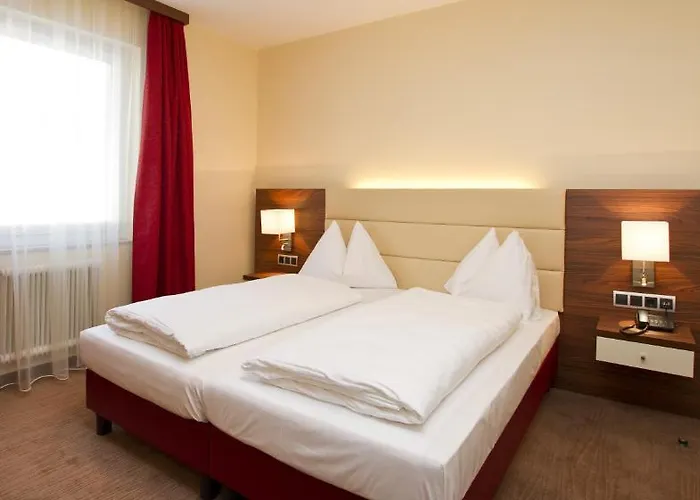 Schoenis-landhotel Hotel 3*